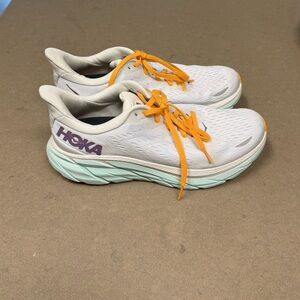 Hoka Clifton 8 Running Shoes